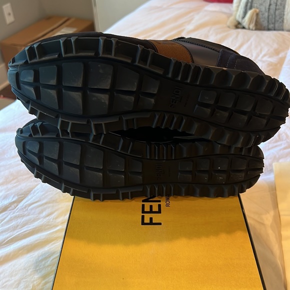 Mens Fendi Sneakers size 9.5 - Picture 3 of 8